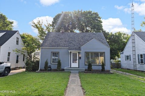 Tiny photo for 512 Clifton Boulevard, Toledo, OH 43607 (MLS # 10013290)