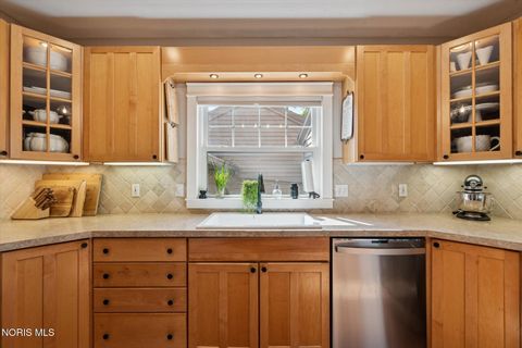 Tiny photo for 2757 Medford Drive, Toledo, OH 43614 (MLS # 10004564)