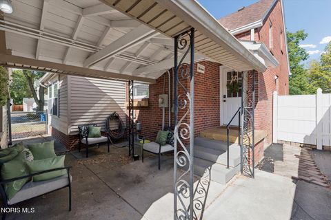 Tiny photo for 2757 Medford Drive, Toledo, OH 43614 (MLS # 10004564)