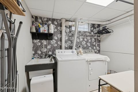 Tiny photo for 2757 Medford Drive, Toledo, OH 43614 (MLS # 10004564)