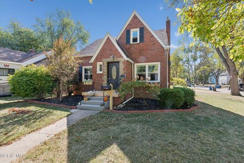 Tiny photo for 2757 Medford Drive, Toledo, OH 43614 (MLS # 10004564)