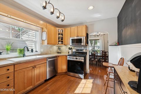 Tiny photo for 2757 Medford Drive, Toledo, OH 43614 (MLS # 10004564)