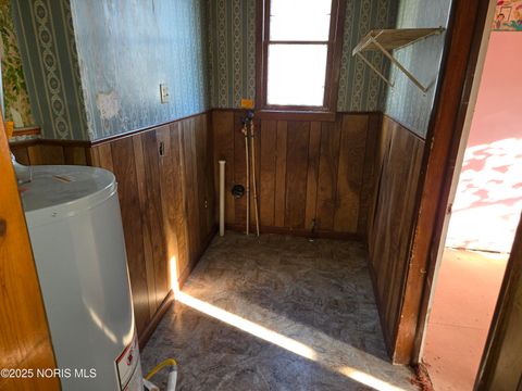 Tiny photo for 216 S Tarr Street, North Baltimore, OH 45872 (MLS # 10000533)
