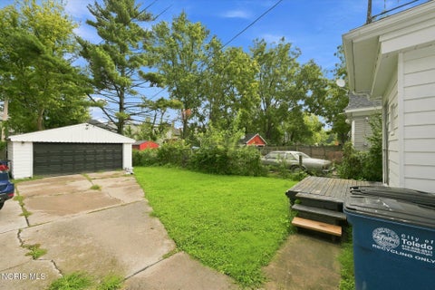 Tiny photo for 1129 Mason Street, Toledo, OH 43605 (MLS # 10012411)