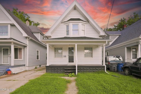 Homes For Sale - 1129 Mason Street<br/> Toledo, OH 43605