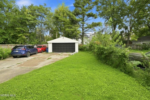 Tiny photo for 1129 Mason Street, Toledo, OH 43605 (MLS # 10012411)