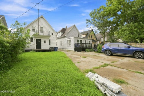 Tiny photo for 1129 Mason Street, Toledo, OH 43605 (MLS # 10012411)