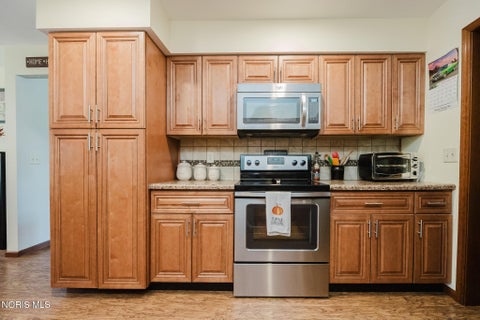 Tiny photo for 2301 Foxbury Lane, Findlay, OH 45840 (MLS # 10014204)