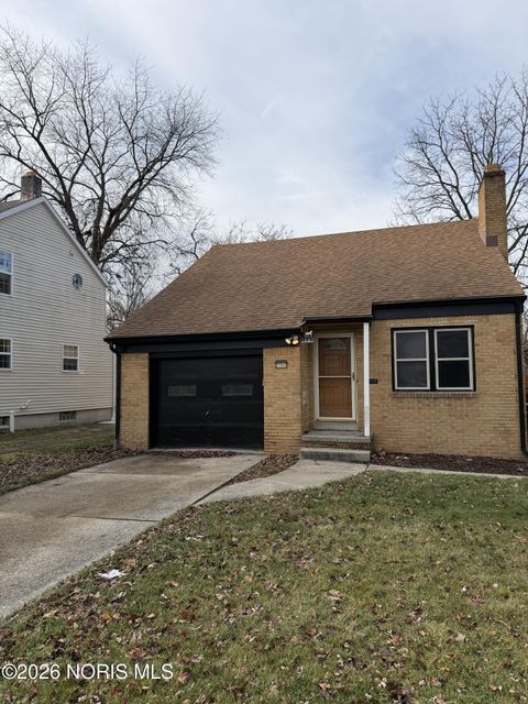 Photo of 2065 Wyndhurst Road, Toledo, OH 43607 (MLS # 10002860)