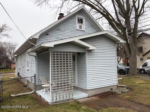 Tiny photo for 2003 Berdan Avenue, Toledo, OH 43613 (MLS # 10003231)