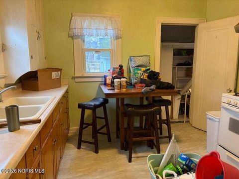 Tiny photo for 2003 Berdan Avenue, Toledo, OH 43613 (MLS # 10003231)