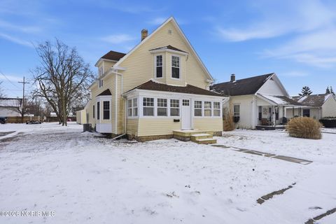 Tiny photo for 820 S Main Street, Fostoria, OH 44830 (MLS # 10002697)
