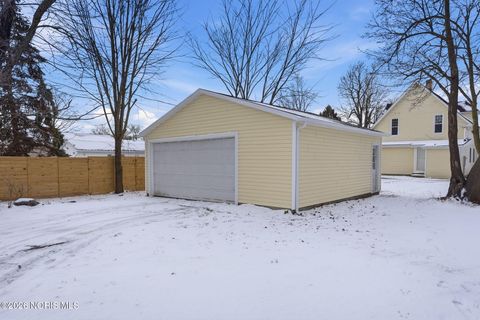 Tiny photo for 820 S Main Street, Fostoria, OH 44830 (MLS # 10002697)