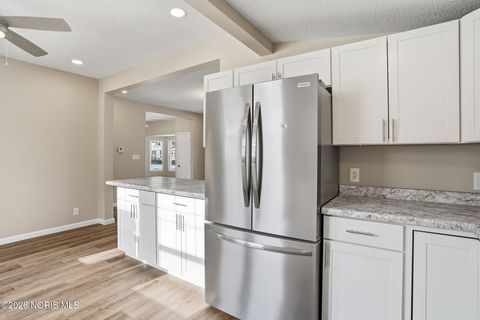 Tiny photo for 820 S Main Street, Fostoria, OH 44830 (MLS # 10002697)