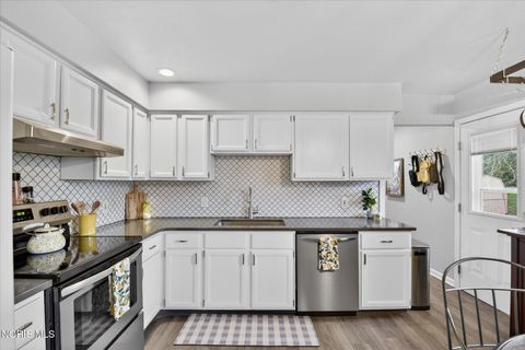 Tiny photo for 6637 Janel Lane, Maumee, OH 43537 (MLS # 10006393)