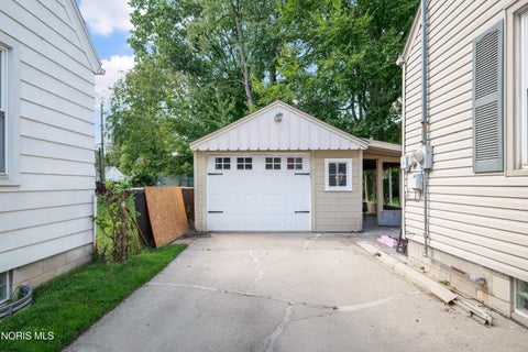 Tiny photo for 4527 Luann Avenue, Toledo, OH 43623 (MLS # 10014287)