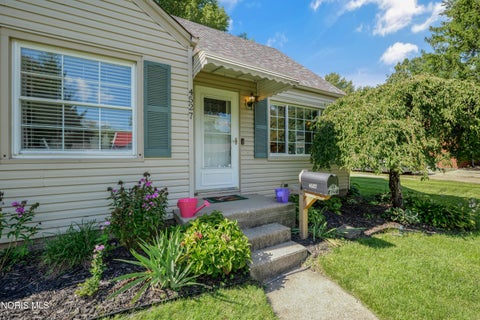 Tiny photo for 4527 Luann Avenue, Toledo, OH 43623 (MLS # 10014287)