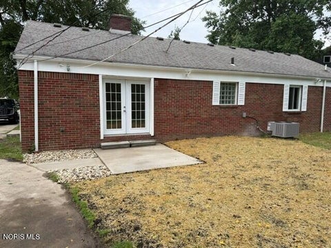 Tiny photo for 2108 Audubon Place, Toledo, OH 43606 (MLS # 10013574)
