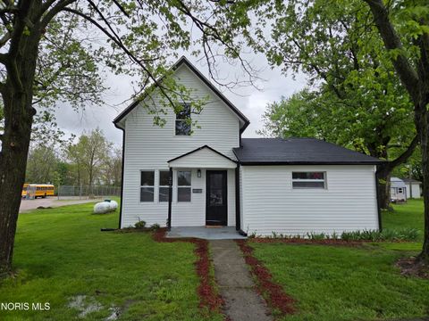 Photo of 206 W Perry Street, Grover Hill, OH 45849 (MLS # 10007147)