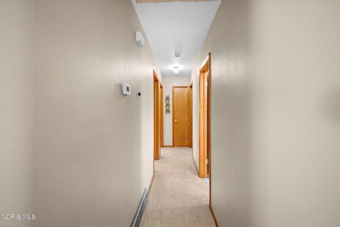 Tiny photo for 401 Meadow Lane, Walbridge, OH 43465 (MLS # 10006188)