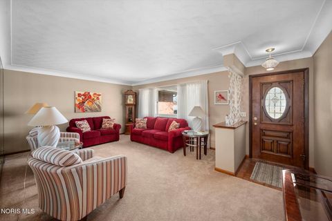 Tiny photo for 401 Meadow Lane, Walbridge, OH 43465 (MLS # 10006188)