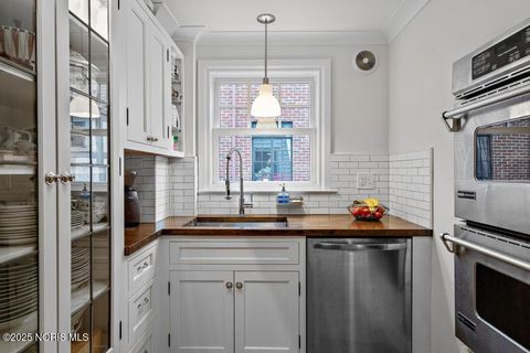 Tiny photo for 2953 Darlington Road, Toledo, OH 43606 (MLS # 10001837)