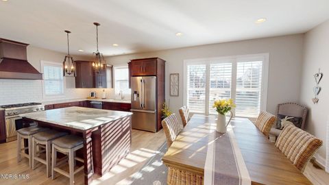 Tiny photo for 25217 Rocky Harbour Drive, Perrysburg, OH 43551 (MLS # 10005138)