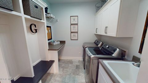 Tiny photo for 25217 Rocky Harbour Drive, Perrysburg, OH 43551 (MLS # 10005138)