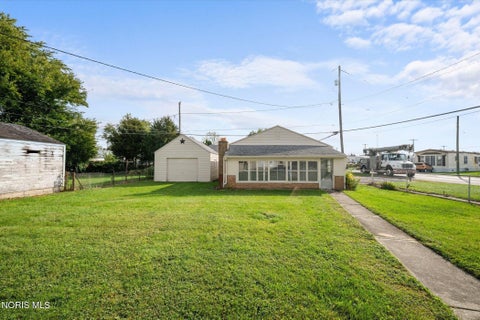 Tiny photo for 1831 Schomberg Street, Toledo, OH 43605 (MLS # 10014634)