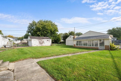Tiny photo for 1831 Schomberg Street, Toledo, OH 43605 (MLS # 10014634)