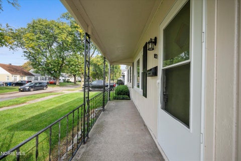 Tiny photo for 1831 Schomberg Street, Toledo, OH 43605 (MLS # 10014634)