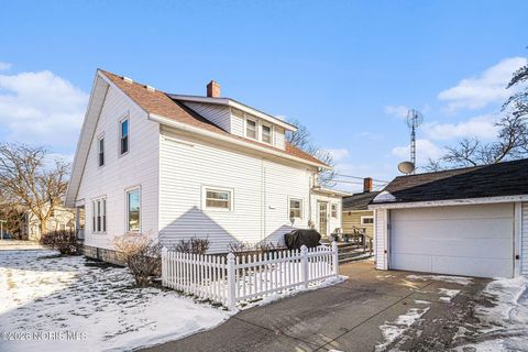 Tiny photo for 404 E Wilson Street, Bryan, OH 43506 (MLS # 10003801)