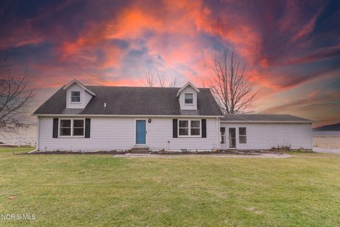 Photo of 13822 W Portage River South Road, Oak Harbor, OH 43449 (MLS # 10004963)