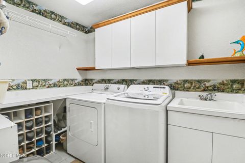 Tiny photo for 8563 Royal Lythan Lane, Holland, OH 43528 (MLS # 10006426)