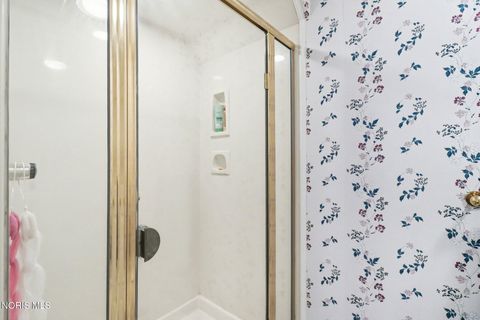 Tiny photo for 8563 Royal Lythan Lane, Holland, OH 43528 (MLS # 10006426)