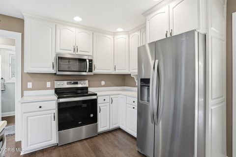 Tiny photo for 736 Parkview Drive, Findlay, OH 45840 (MLS # 10006742)