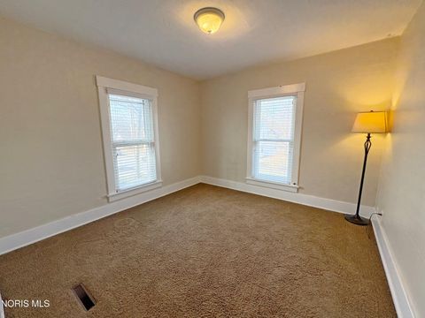 Tiny photo for 136 E Leroy Avenue, Bowling Green, OH 43402 (MLS # 10004179)