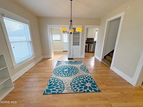 Tiny photo for 136 E Leroy Avenue, Bowling Green, OH 43402 (MLS # 10004179)