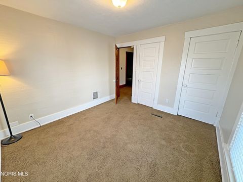 Tiny photo for 136 E Leroy Avenue, Bowling Green, OH 43402 (MLS # 10004179)