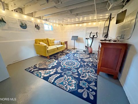 Tiny photo for 136 E Leroy Avenue, Bowling Green, OH 43402 (MLS # 10004179)