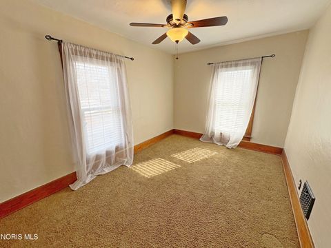 Tiny photo for 136 E Leroy Avenue, Bowling Green, OH 43402 (MLS # 10004179)