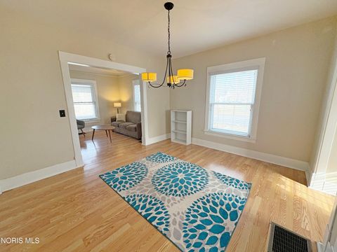 Tiny photo for 136 E Leroy Avenue, Bowling Green, OH 43402 (MLS # 10004179)