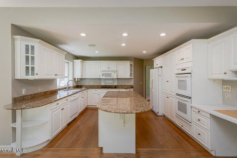Tiny photo for 3428 Amberwood Lane, Toledo, OH 43617 (MLS # 10008550)