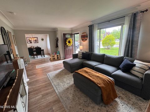 Tiny photo for 3431 Blairmont Avenue, Toledo, OH 43614 (MLS # 10007488)