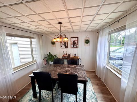 Tiny photo for 3431 Blairmont Avenue, Toledo, OH 43614 (MLS # 10007488)