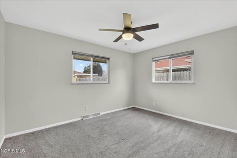 Tiny photo for 5159 Grosse Point Parkway, Toledo, OH 43611 (MLS # 10005358)