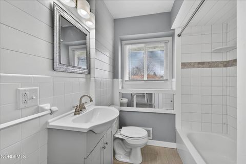 Tiny photo for 5159 Grosse Point Parkway, Toledo, OH 43611 (MLS # 10005358)