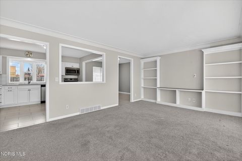 Tiny photo for 5159 Grosse Point Parkway, Toledo, OH 43611 (MLS # 10005358)