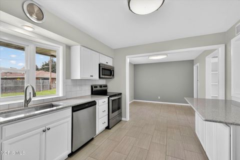 Tiny photo for 5159 Grosse Point Parkway, Toledo, OH 43611 (MLS # 10005358)