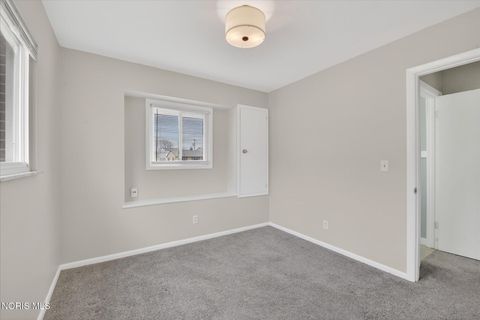 Tiny photo for 5159 Grosse Point Parkway, Toledo, OH 43611 (MLS # 10005358)